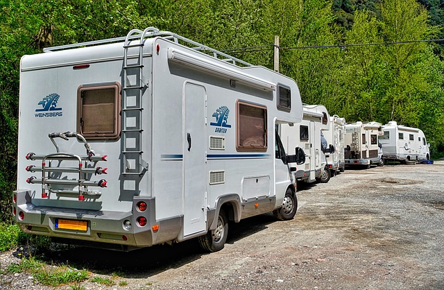 motorhomes-1206520_640